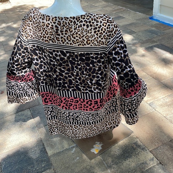 Ellen Tracy top with ruffle 3/4 sleeves - Picture 2 of 5